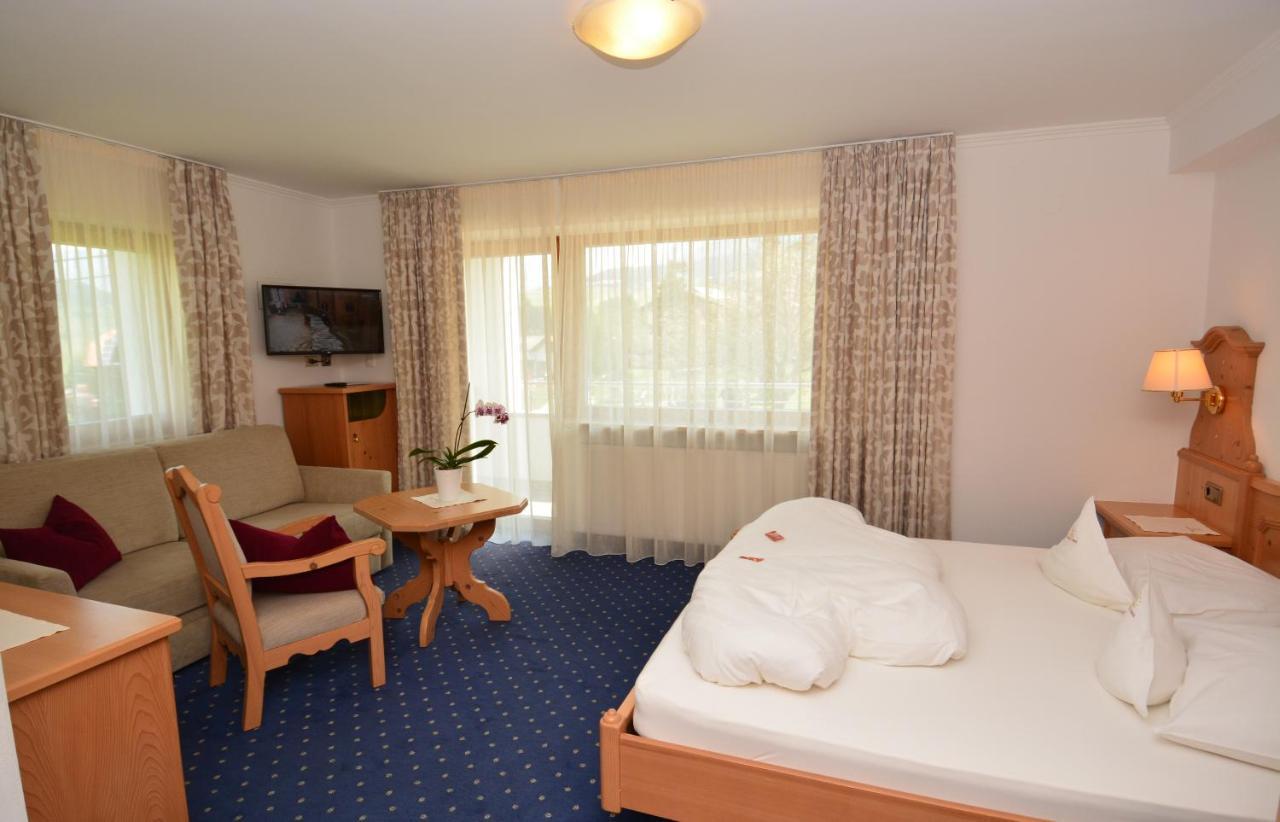 קאסטלרוטו Parc Hotel Tyrol מראה חיצוני תמונה
