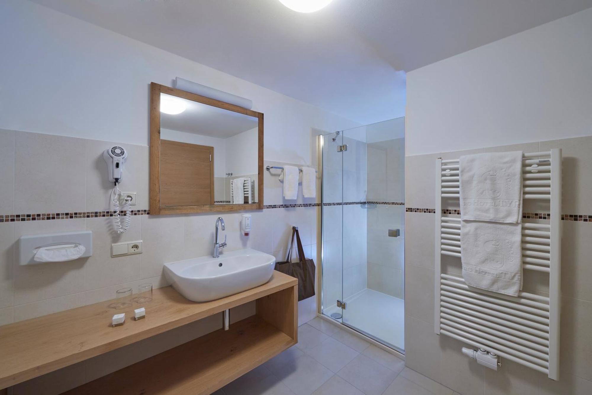 קאסטלרוטו Parc Hotel Tyrol מראה חיצוני תמונה