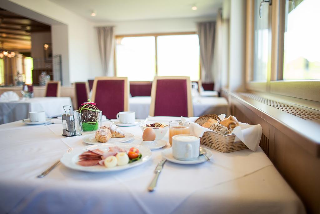 קאסטלרוטו Parc Hotel Tyrol מראה חיצוני תמונה