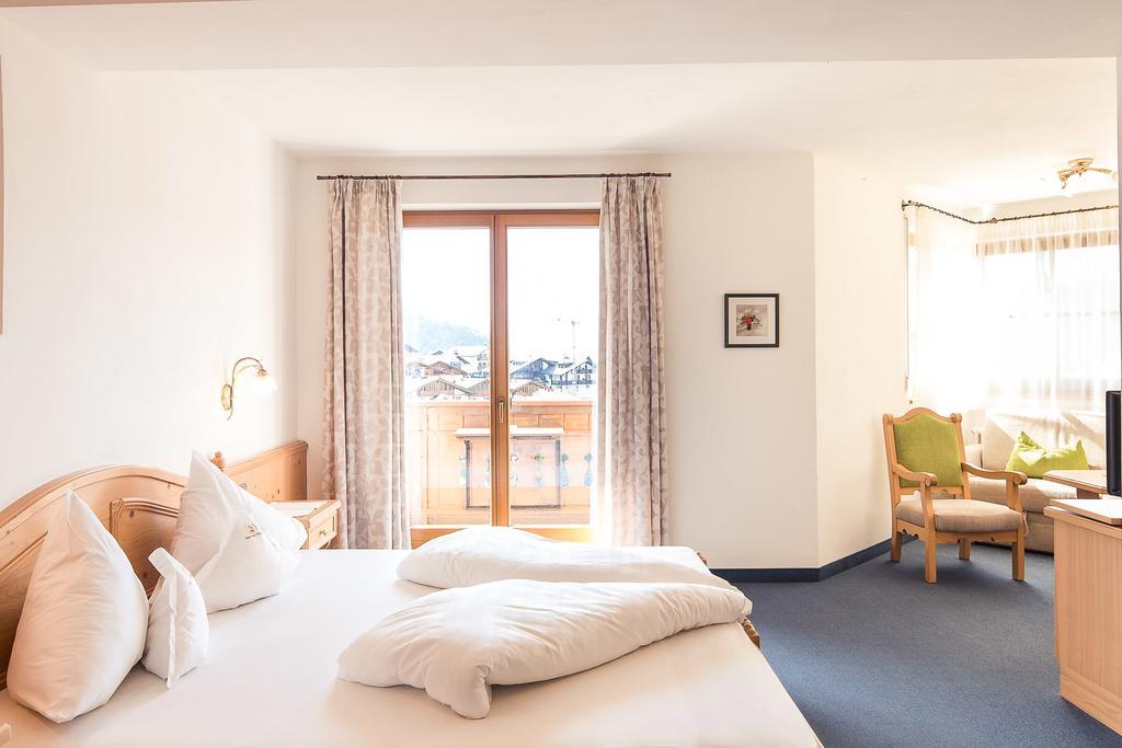 קאסטלרוטו Parc Hotel Tyrol מראה חיצוני תמונה